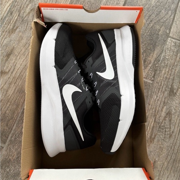 Size 13 - Nike Mens Run Swift 3 Black White Running Work Out Shoe No Lid - Picture 7 of 8